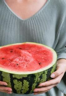 杭州中介吃瓜事件,一场引发行业热议的职场风波