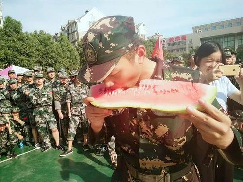 玩mc的吃瓜群众